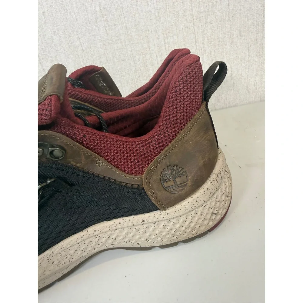 TIMBERLAND MEN'S FLYROAM TRAIL‎ LOW SNEAKERS size 10.5 color black and burgundy